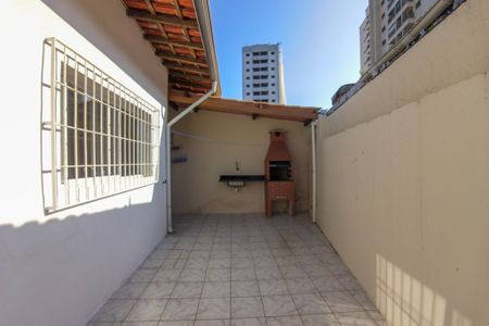 Casa para alugar com 120m², 2 quartos e 3 vagas Casa para alugar com 120m², 2 quartos e 3 vagasQuintal
