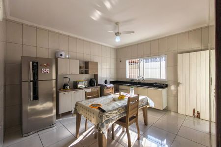 Casa para alugar com 120m², 2 quartos e 3 vagas Casa para alugar com 120m², 2 quartos e 3 vagasCozinha