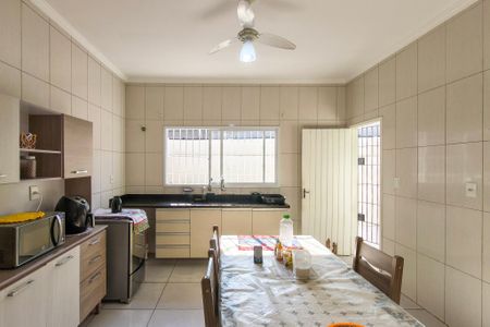 Casa para alugar com 120m², 2 quartos e 3 vagas Casa para alugar com 120m², 2 quartos e 3 vagasCozinha