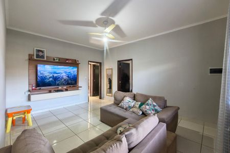 Casa para alugar com 120m², 2 quartos e 3 vagas Casa para alugar com 120m², 2 quartos e 3 vagasSala