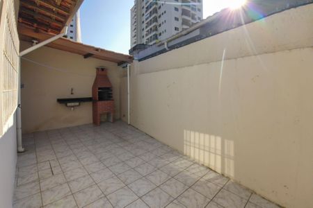 Casa para alugar com 120m², 2 quartos e 3 vagas Casa para alugar com 120m², 2 quartos e 3 vagasQuintal