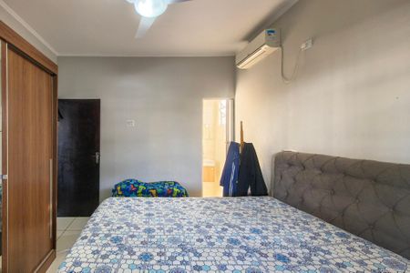 Casa para alugar com 120m², 2 quartos e 3 vagas Casa para alugar com 120m², 2 quartos e 3 vagasSuite