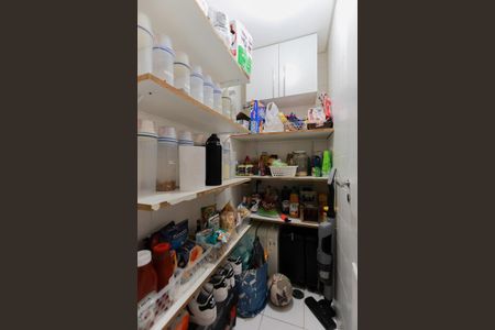 Apartamento à venda com 89m², 3 quartos e 2 vagas Apartamento à venda com 89m², 3 quartos e 2 vagasDespensa