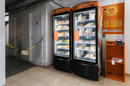 Apartamento à venda com 89m², 3 quartos e 2 vagas Apartamento à venda com 89m², 3 quartos e 2 vagasÁrea comum - Mini-açougue