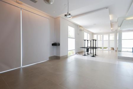 Apartamento à venda com 89m², 3 quartos e 2 vagas Apartamento à venda com 89m², 3 quartos e 2 vagasÁrea comum - Salão de festas jovenil