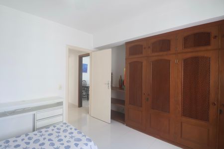 Apartamento para alugar com 100m², 3 quartos e 1 vaga Apartamento para alugar com 100m², 3 quartos e 1 vagaQuarto