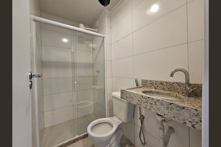 Banheiro de apartamento para alugar com 1 quarto, 22m² em Posse, Nova Iguaçu