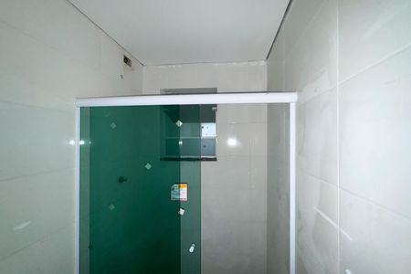 Banheiro Social de apartamento para alugar com 1 quarto, 54m² em Jardim Silvina, São Bernardo do Campo