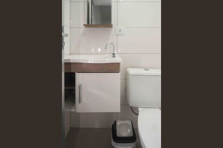 Banheiro da Suite de casa para alugar com 1 quarto, 35m² em Jardim Marília, São Paulo