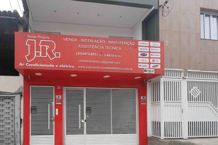Fachada de casa para alugar com 1 quarto, 35m² em Jardim Marília, São Paulo
