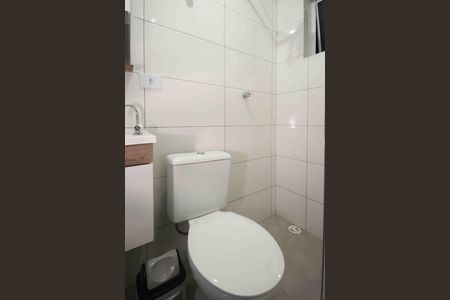 Banheiro da Suite de casa para alugar com 1 quarto, 35m² em Jardim Marília, São Paulo