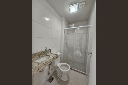 Banheiro de apartamento para alugar com 1 quarto, 22m² em Posse, Nova Iguaçu