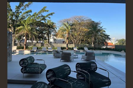 Apartamento à venda com 182m², 3 quartos e 3 vagas Apartamento à venda com 182m², 3 quartos e 3 vagasÁrea comum - Piscina