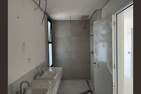 Apartamento à venda com 182m², 3 quartos e 3 vagas Apartamento à venda com 182m², 3 quartos e 3 vagasBanheiro 3