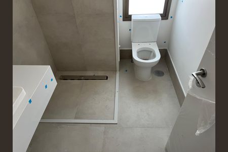 Apartamento à venda com 182m², 3 quartos e 3 vagas Apartamento à venda com 182m², 3 quartos e 3 vagasBanheiro 2