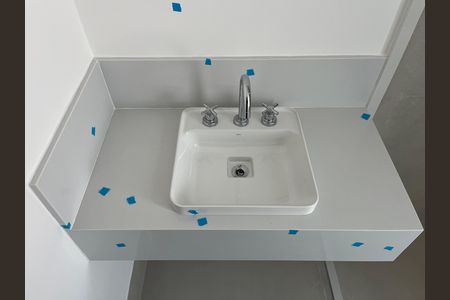 Apartamento à venda com 182m², 3 quartos e 3 vagas Apartamento à venda com 182m², 3 quartos e 3 vagasBanheiro 2