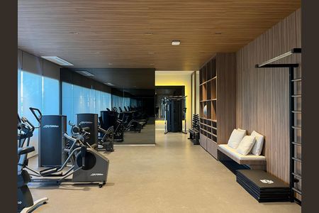 Apartamento à venda com 182m², 3 quartos e 3 vagas Apartamento à venda com 182m², 3 quartos e 3 vagasÁrea comum - Academia