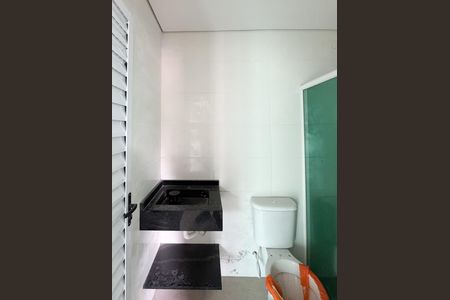 Banheiro Social de apartamento para alugar com 1 quarto, 54m² em Jardim Silvina, São Bernardo do Campo