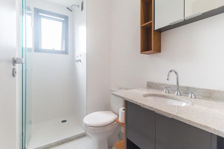 Apartamento para alugar com 55m², 2 quartos e 1 vaga Apartamento para alugar com 55m², 2 quartos e 1 vagaBanheiro social