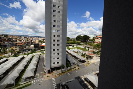 Apartamento à venda com 2 quartos, 60m² em Jardim Riacho das Pedras, Contagem