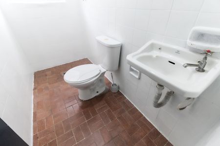 Casa para alugar com 200m², 3 quartos e sem vaga Casa para alugar com 200m², 3 quartos e sem vagaBanheiro 1