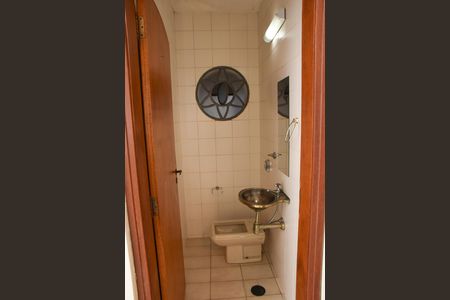 Casa à venda com 197m², 3 quartos e 3 vagas Casa à venda com 197m², 3 quartos e 3 vagasLavabo