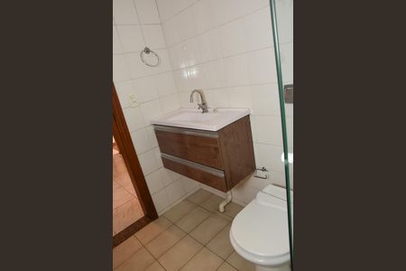 Casa à venda com 197m², 3 quartos e 3 vagas Casa à venda com 197m², 3 quartos e 3 vagasBanheiro Social