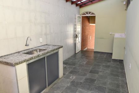 Casa à venda com 197m², 3 quartos e 3 vagas Casa à venda com 197m², 3 quartos e 3 vagasQuintal