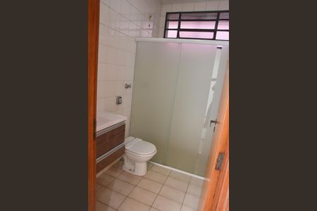 Casa à venda com 197m², 3 quartos e 3 vagas Casa à venda com 197m², 3 quartos e 3 vagasBanheiro Social
