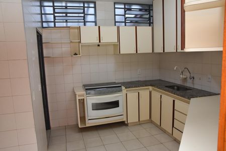 Cozinha armários de casa à venda com 3 quartos, 197m² em Jardim Torres Sao Jose, Jundiaí