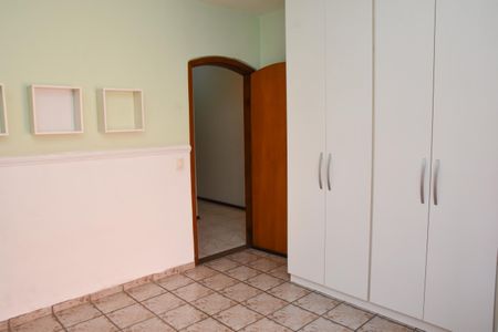 Casa à venda com 197m², 3 quartos e 3 vagas Casa à venda com 197m², 3 quartos e 3 vagasquarto 2