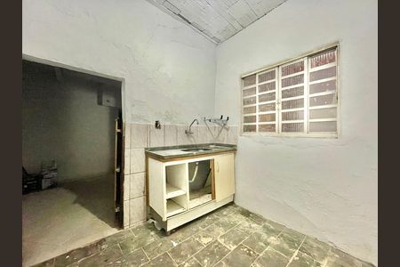 Cozinha de casa para alugar com 1 quarto, 60m² em Vila Minaslandia, Belo Horizonte