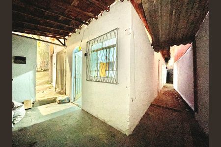 Área externa de casa para alugar com 1 quarto, 60m² em Vila Minaslandia, Belo Horizonte