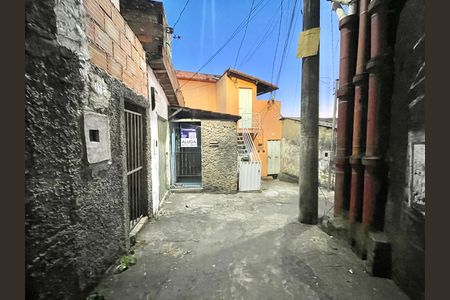 Casa para alugar com 1 quarto, 60m² em Vila Minaslandia, Belo Horizonte