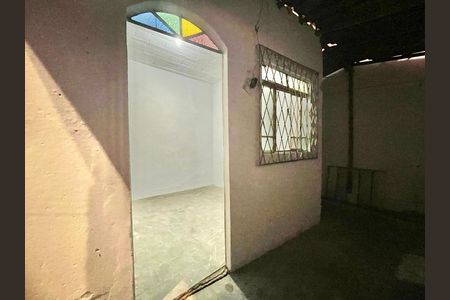 Casa para alugar com 1 quarto, 60m² em Vila Minaslandia, Belo Horizonte