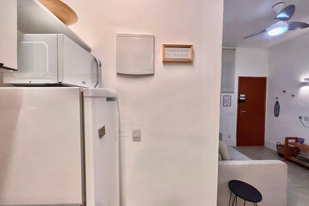 Cozinha  de kitnet/studio para alugar com 1 quarto, 35m² em Copacabana, Rio de Janeiro