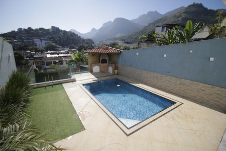 Casa para alugar com 360m², 3 quartos e 1 vagaPiscina