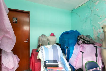 Garagem  de casa à venda com 2 quartos, 150m² em Jardim do Divino, São Paulo