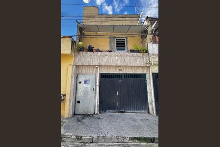 Fachada  de casa à venda com 2 quartos, 150m² em Jardim do Divino, São Paulo