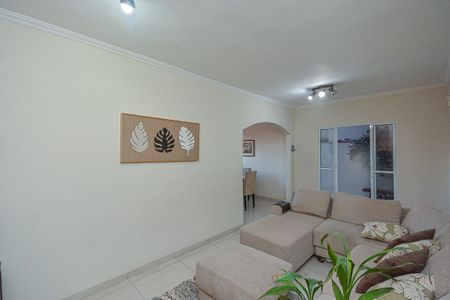 Casa para alugar com 350m², 3 quartos e 2 vagas Casa para alugar com 350m², 3 quartos e 2 vagasSala de TV