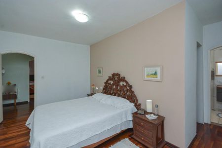 Quarto 3 de casa à venda com 3 quartos, 350m² em Parque Colonial, São Paulo