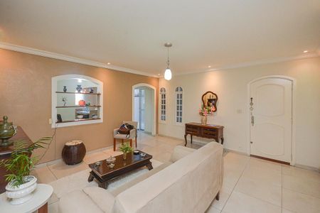 Casa para alugar com 350m², 3 quartos e 2 vagas Casa para alugar com 350m², 3 quartos e 2 vagasSala