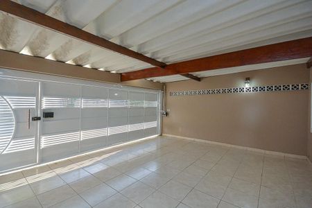 Garagem de casa à venda com 3 quartos, 350m² em Parque Colonial, São Paulo