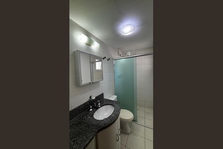 Apartamento para alugar com 67m², 2 quartos e 2 vagas Apartamento para alugar com 67m², 2 quartos e 2 vagasBanheiro da Suíte 1