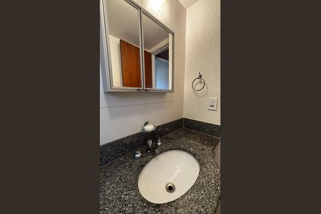 Apartamento para alugar com 67m², 2 quartos e 2 vagas Apartamento para alugar com 67m², 2 quartos e 2 vagasBanheiro da Suíte 2