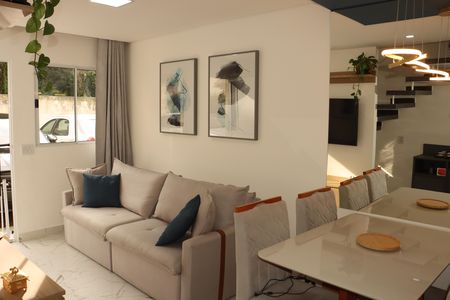Casa de Condomínio para alugar com 2 quartos, 60m² em Parque Rincao, Cotia