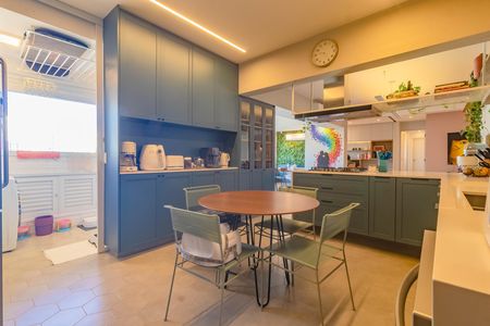 Apartamento à venda com 135m², 4 quartos e 3 vagas