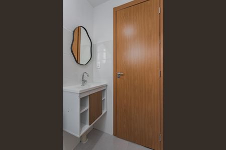 Apartamento para alugar com 42m², 2 quartos e sem vaga Apartamento para alugar com 42m², 2 quartos e sem vagaBanheiro