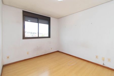 Quarto 1 de apartamento à venda com 2 quartos, 80m² em Medianeira, Porto Alegre