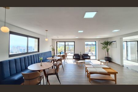 Apartamento para alugar com 27m², 1 quarto e sem vagaÁrea comum - Salão de festas